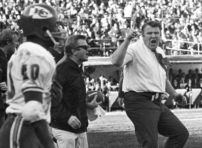 Photos: Hall of Fame coach, broadcasting legend and video game icon John  Madden - The Washington Post