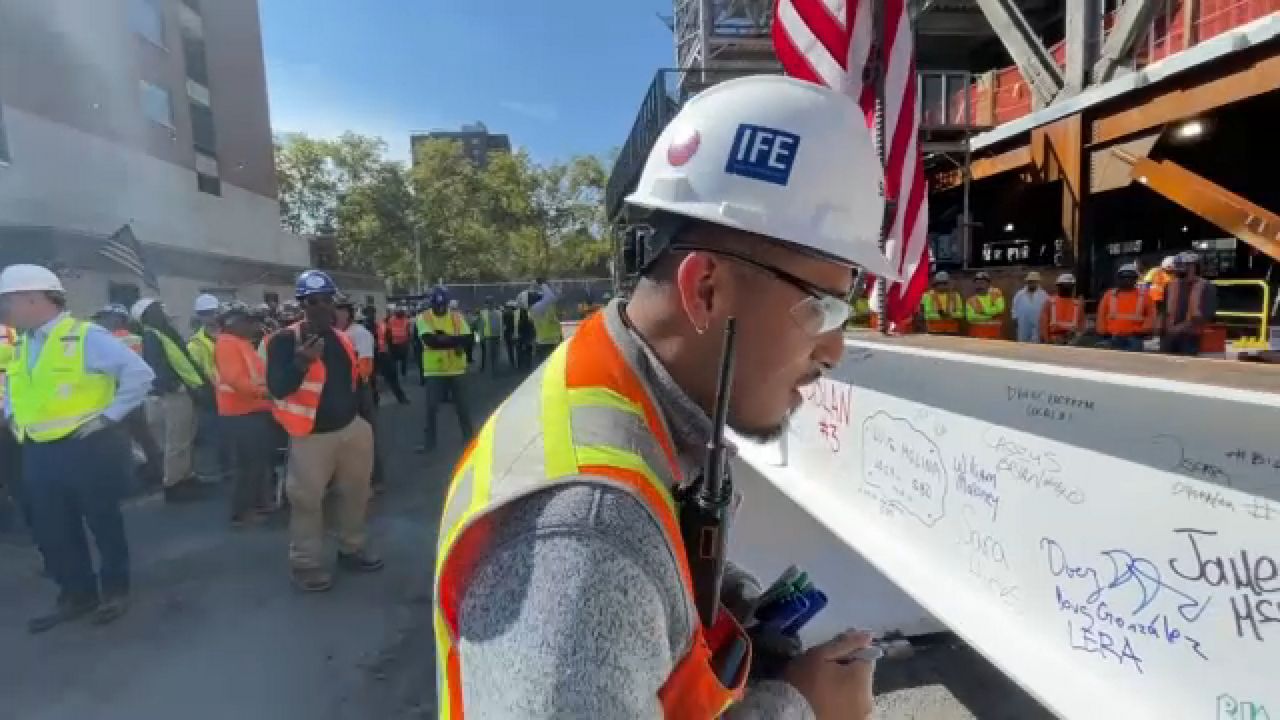 Construction Workers Leave Their Mark on New Public Laboratory in Harlem, Signatures Included