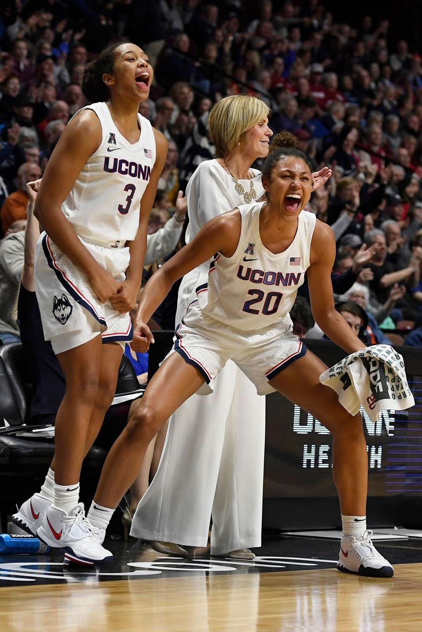UConn moves to No. 1 in AP Women's basketball poll