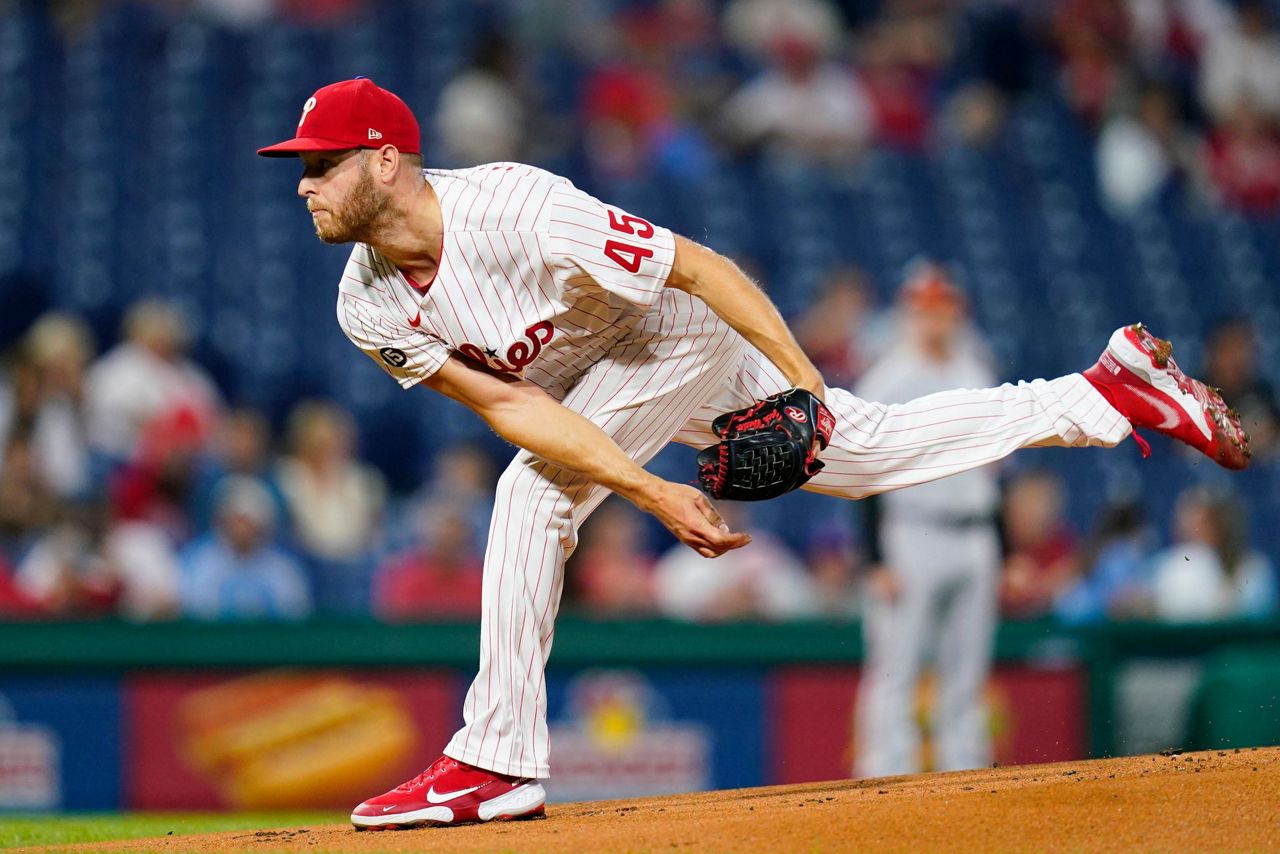 Phillies close out Braves with a 8-3 victory to advance to first