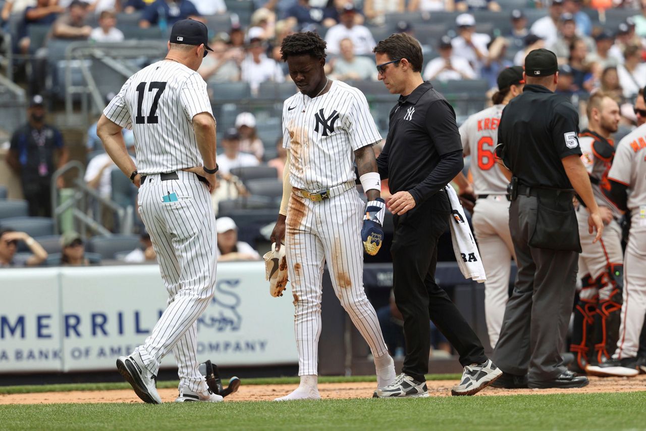 Orioles catcher Maverick Handley leaves game after collision with ...