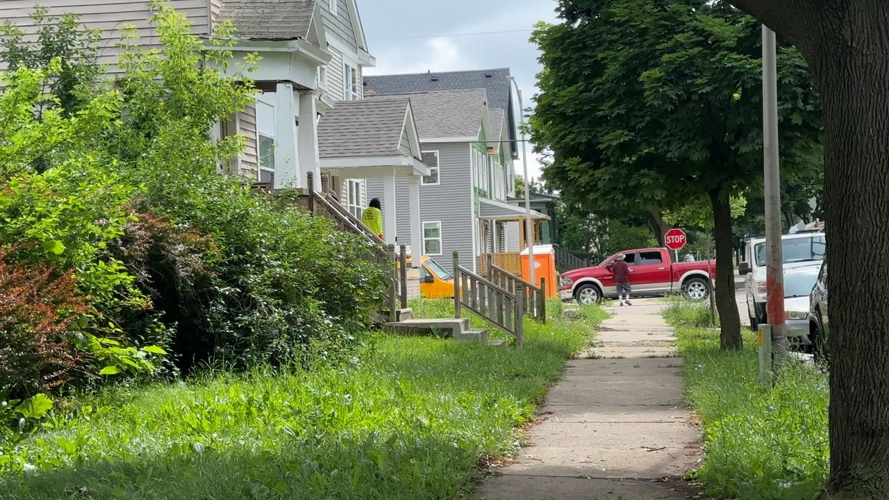 The neighborhood near North 24th Place and Garfield Avenue, the day after a shooting left two police officers injured. (Spectrum News 1/Natalie Sopyla)
