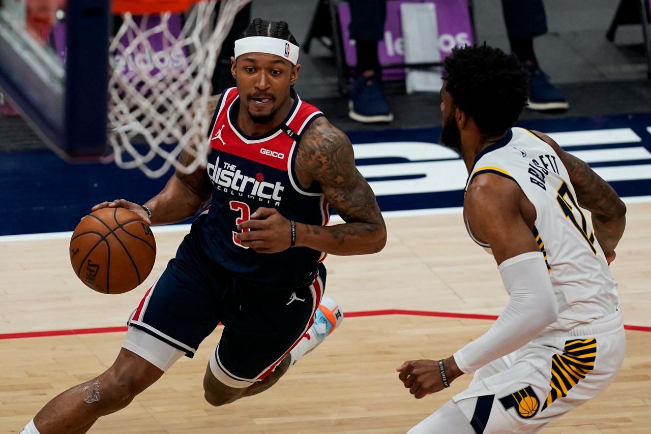 Вашингтон визардс. Баскетбольный клуб Вашингтон Уизардс. Bradley Beal vs Bobby. Pacers Wizards Lance Pass. Индиана Пэйсерс Вашингтон Уизардс смотреть онлайн.