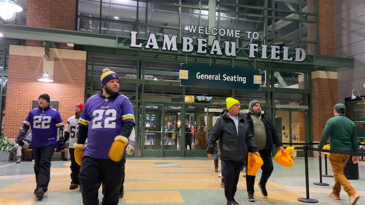 Fans react to Packers' victory over Vikings at Lambeau Field