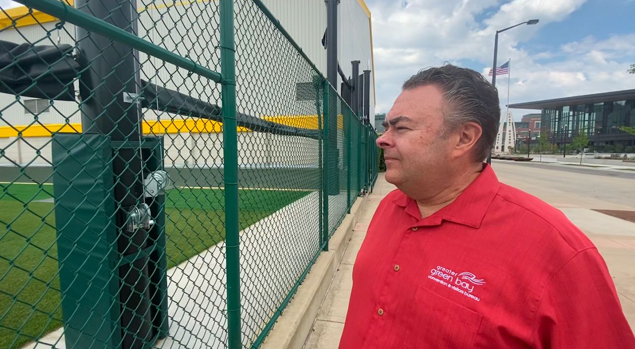 Packers fans are back at Lambeau, boosting businesses that rely on game day  sales