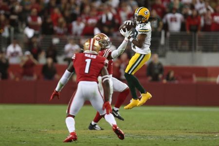 Rodgers rallies Packers past 49ers with last-minute drive