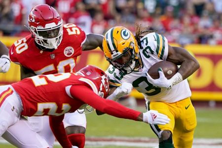 KANSAS CITY, MO - NOVEMBER 07: Green Bay Packers defensive back Chandon  Sullivan (39) during an NFL game between the Green Bay Packers and Kansas  City Chiefs on Nov 7, 2021 at