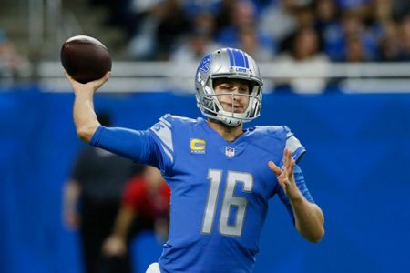 Packers fall to Lions, 15-9, for fifth straight loss