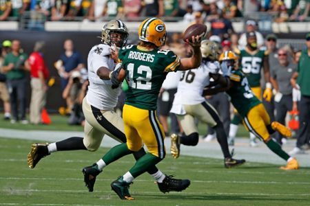 Winston, Saints, overcome displacement, pound Packers 38-3