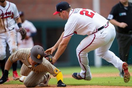 Ozzie Albies' go-ahead double, 05/27/2022