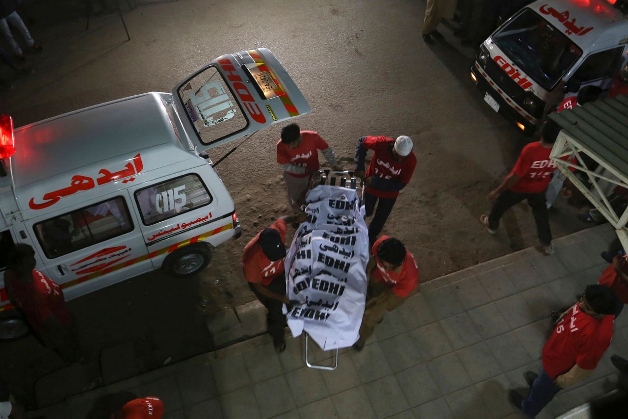 Pakistan bus fire kills at least 18 flood survivors