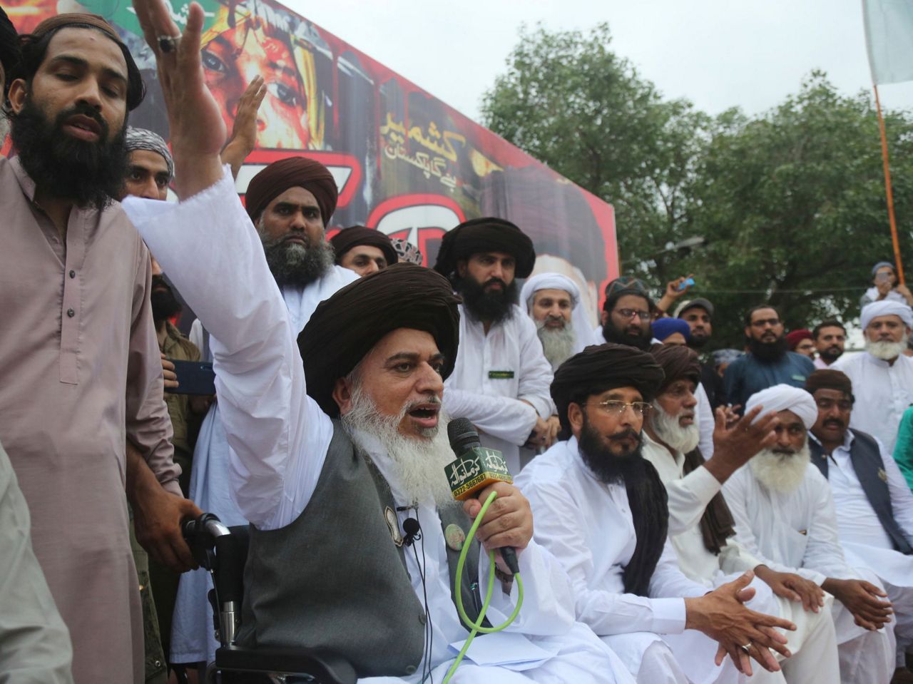 The Latest: Pakistan to go to Security Council over Kashmir