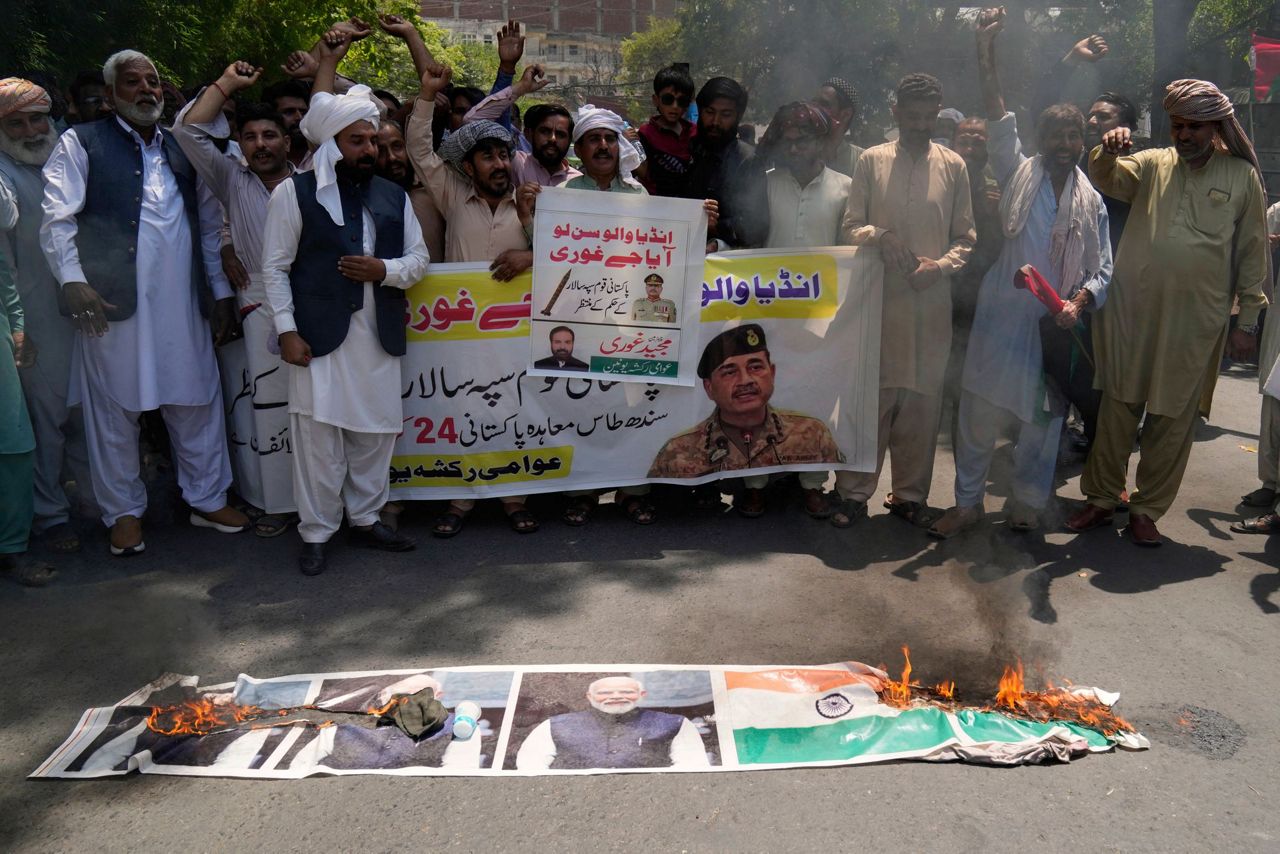 Pakistani troops kill 54 militants attempting to sneak into Pakistan ...