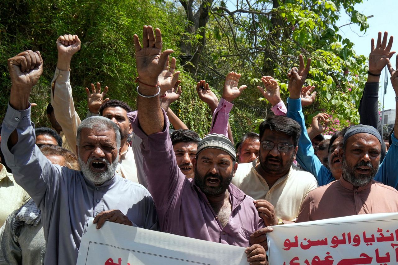 Pakistani troops kill 54 militants attempting to sneak into Pakistan ...