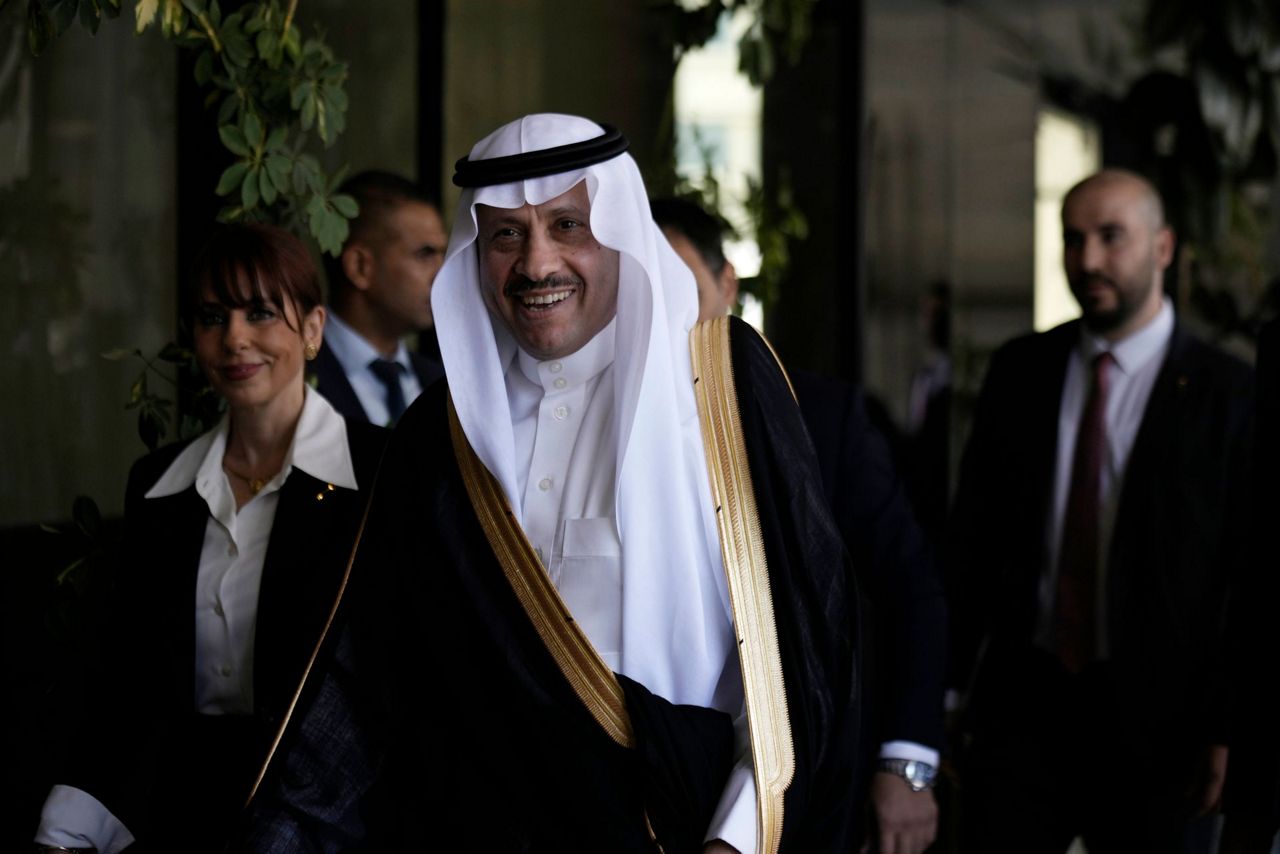 Saudi delegation visits Palestinian territories as Israel and Saudi ...