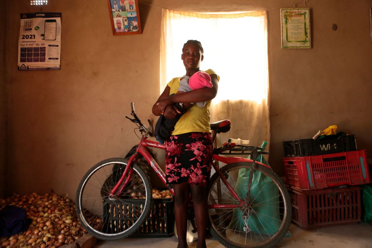 With more girls pregnant, Zimbabwe pushes a return to school - Vimarsana News