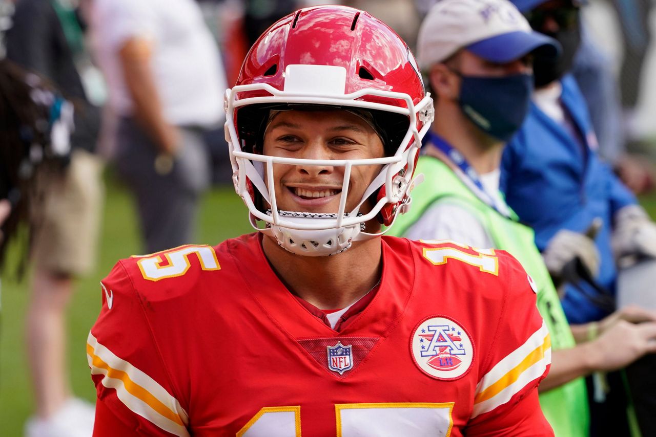 HALFTIME: Chiefs lead Colts, 14-10