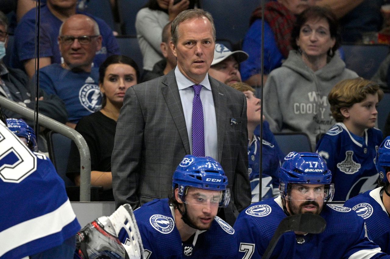 Lightning sign coach Jon Cooper to extension through 2024-25