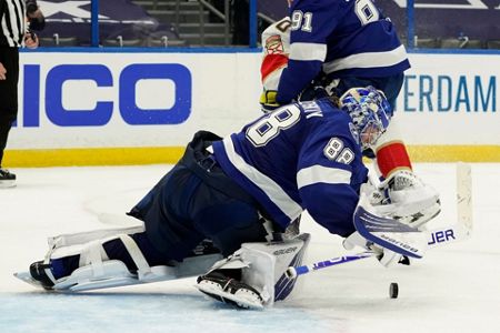 Vasilevskiy, Lightning beat Panthers 2-0 in Game 4 for sweep