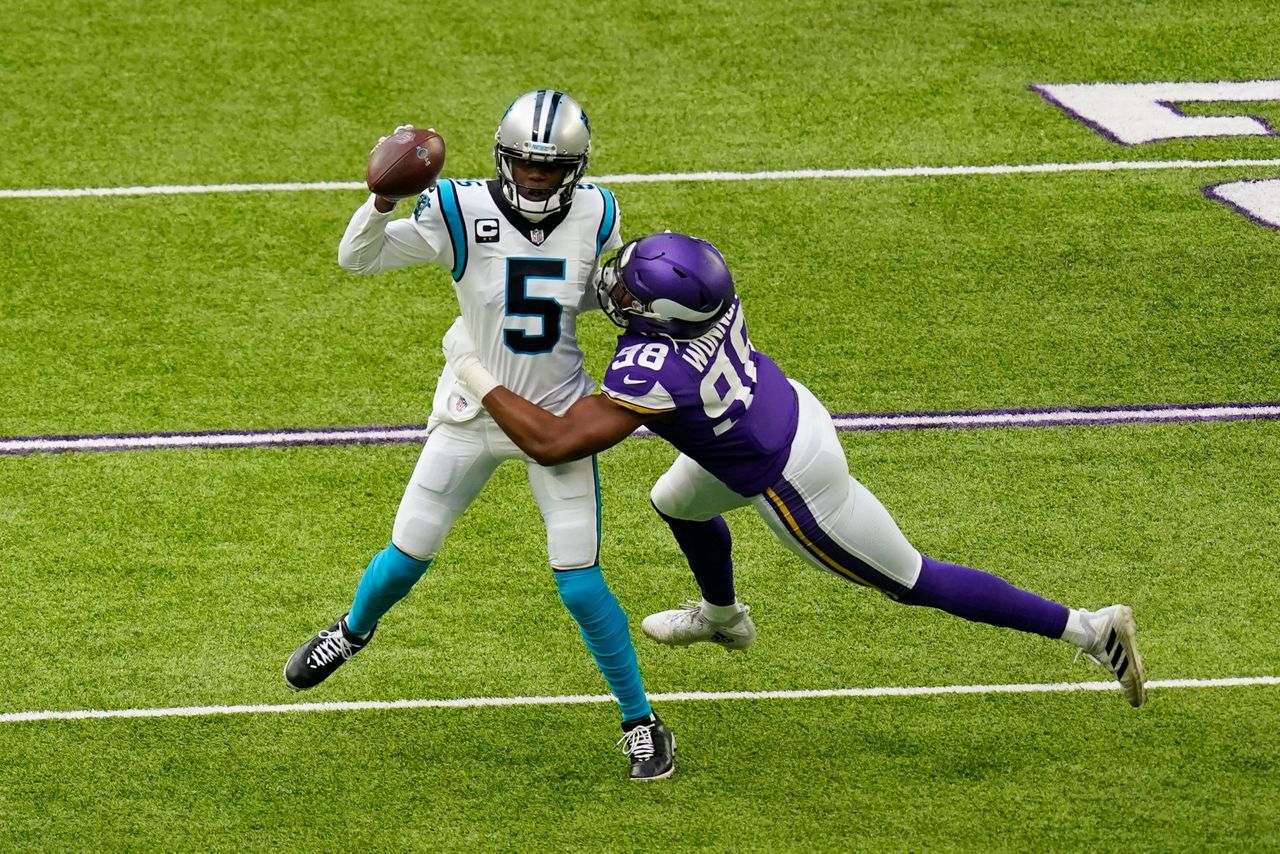 Beebe Amends For Fumble With TD As Vikes Top Panthers 28-27