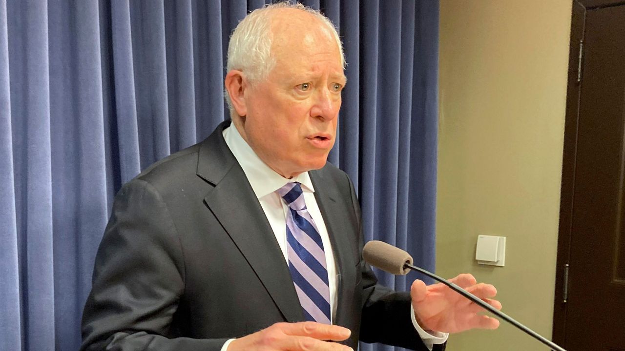 Reformer Quinn joins discussion over Illinois ethics laws