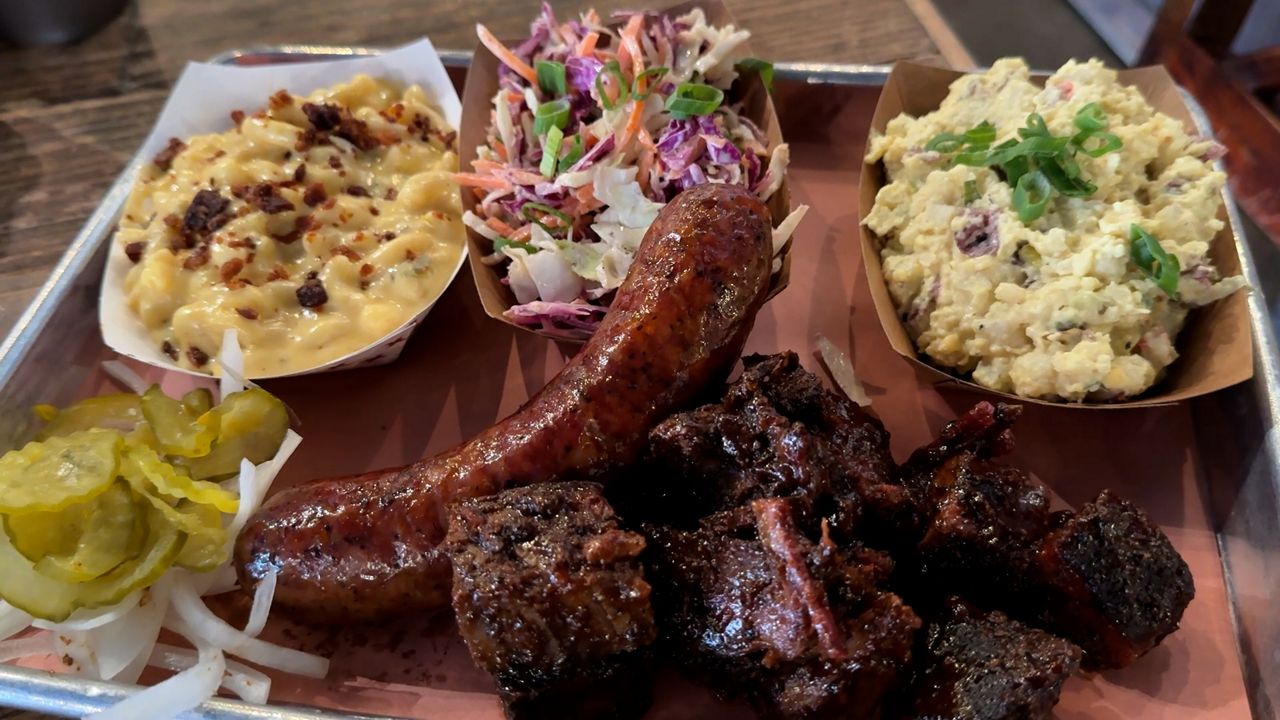 American Airlines to serve Texas barbecue in the sky - Spectrum News