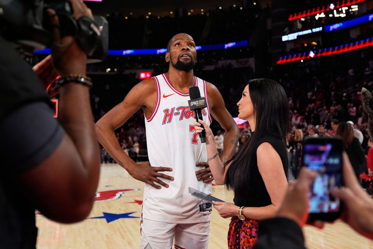 Durant moves past his 'idol,' Dirk Nowitzki, into 6th place on the NBA ...
