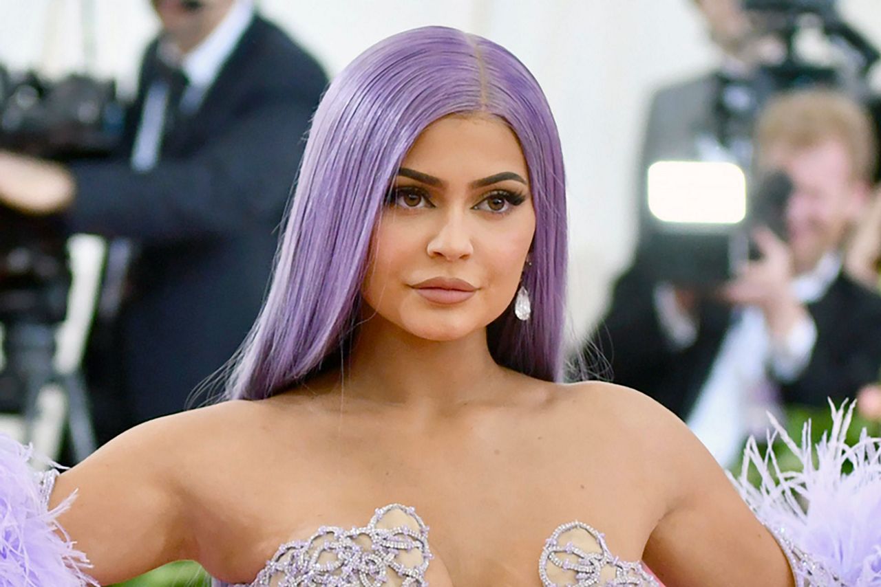 Kylie Jenner Forbes Spar Over Story On Billionaire Status