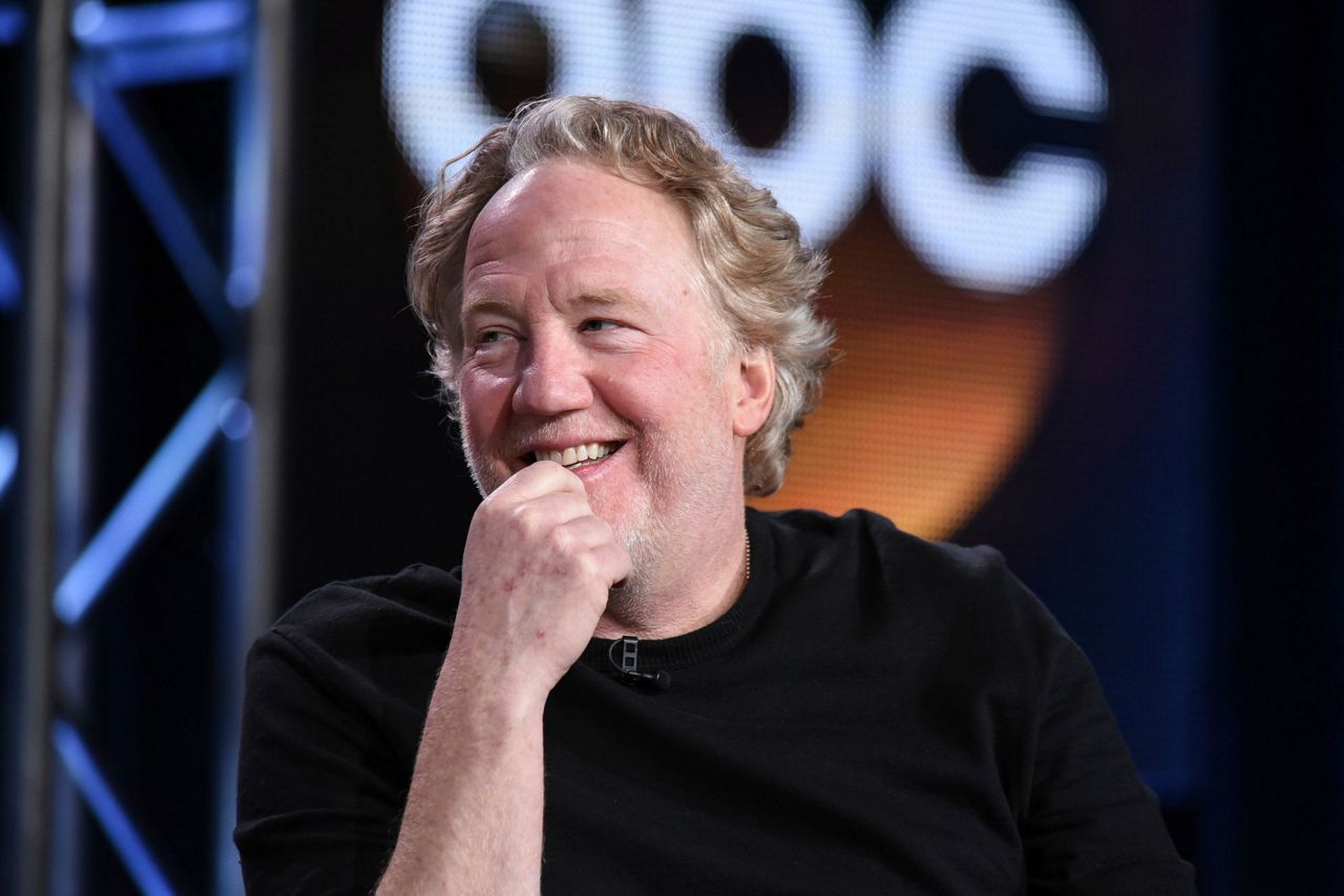 Director Timothy Busfield turns himself in to face child sex abuse ...