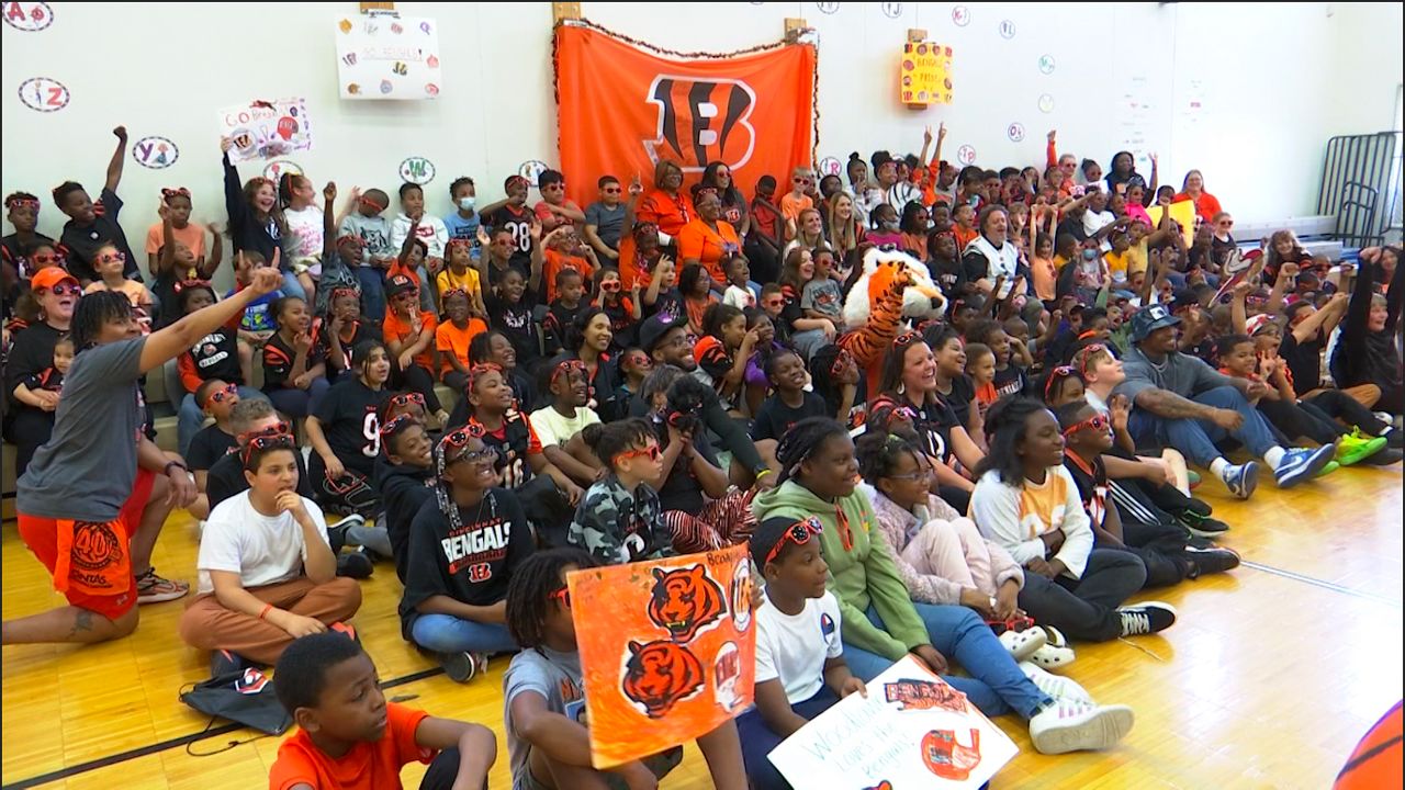 Bengals host pep rally at Woodlawn Elementary