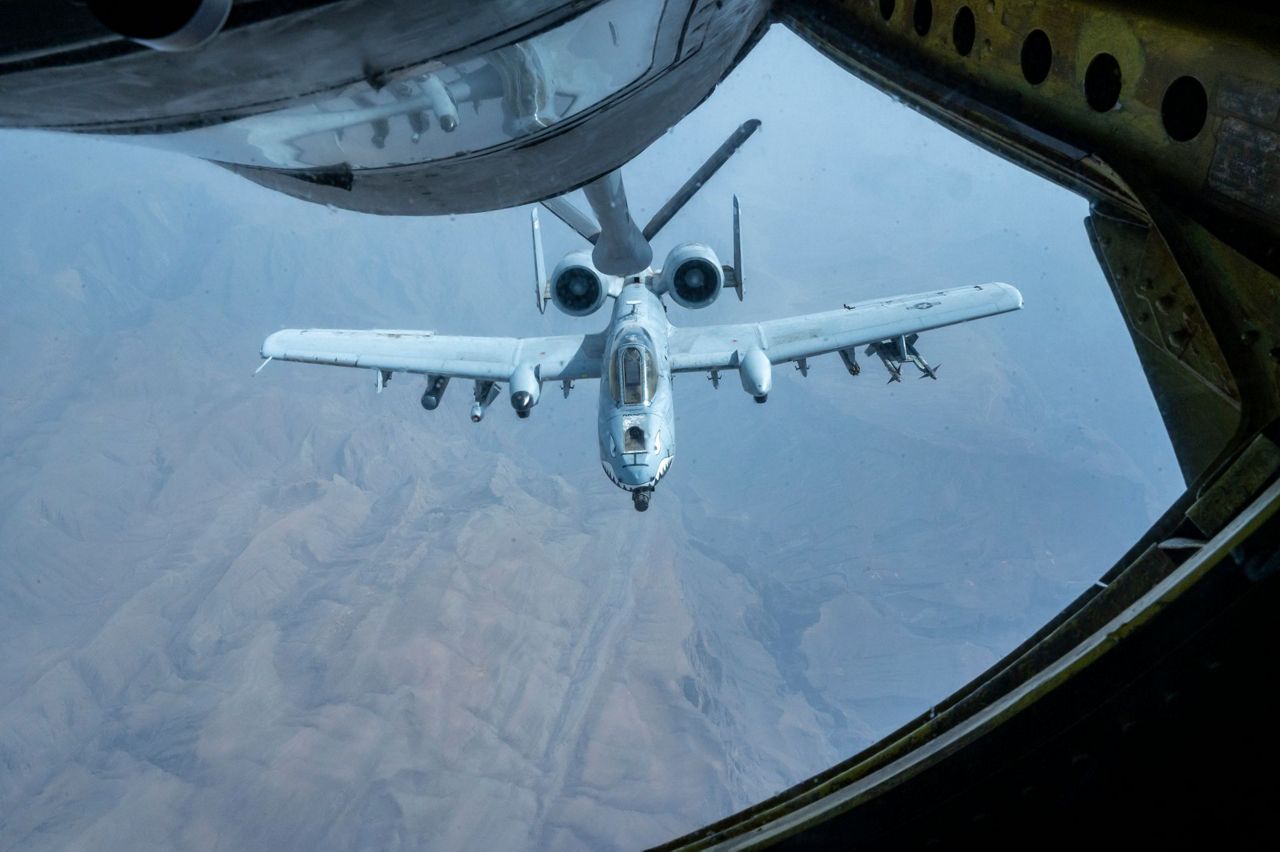 US military may put armed troops on commercial ships in Strait of ...