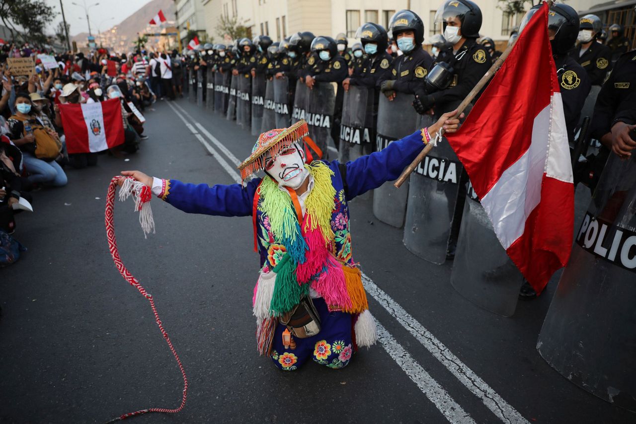 Challenges mount against Peru's president, his family