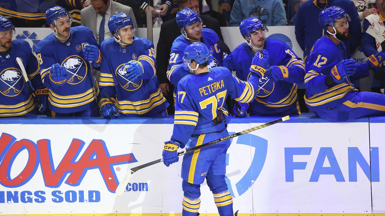 Blues win fourth straight, dominate Wild 4-1