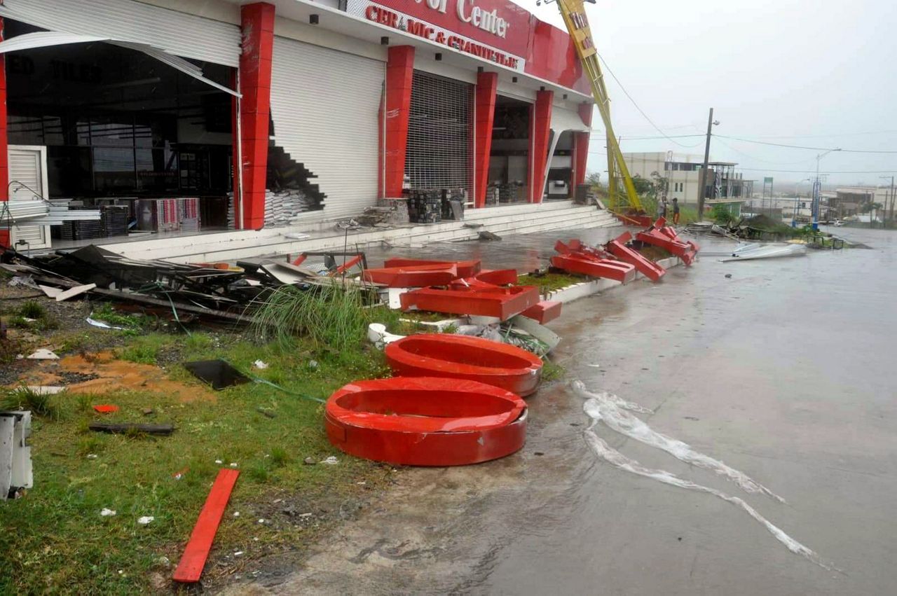 Typhoon lashes northern Philippines as thousands evacuated