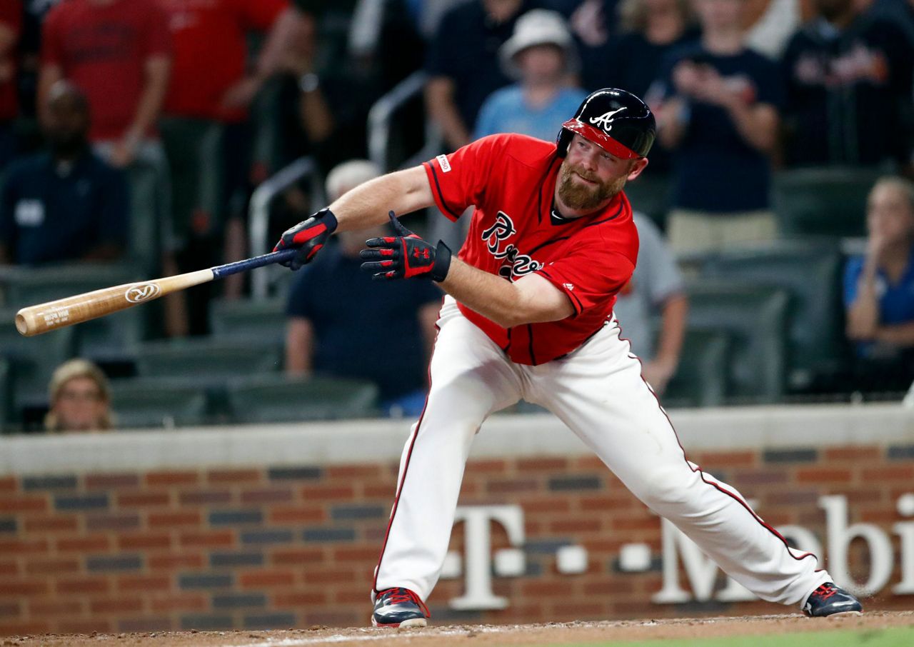 McCann delivers 2-run single, Braves win 8th straight