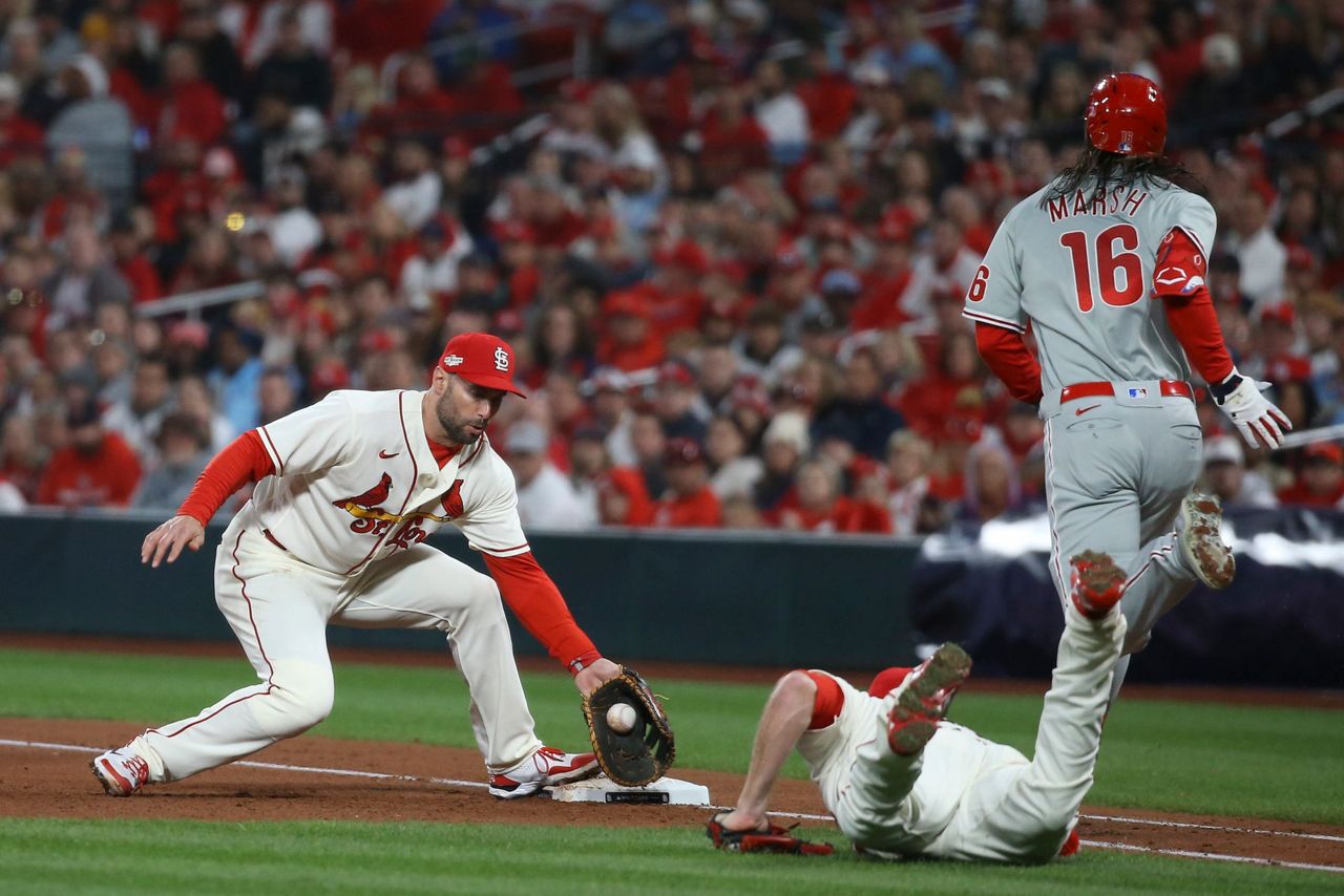 Cardinals Face Future Without Pujols Molina Wearing Red