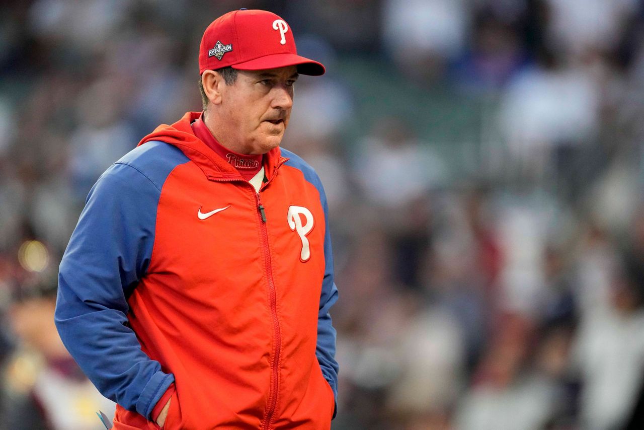 Phillies sign manager Rob Thomson to 1-year extension after 2 straight  trips to NLCS