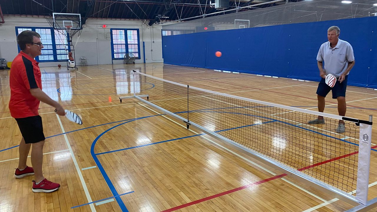 Pickleball craze sweeps through Kentucky