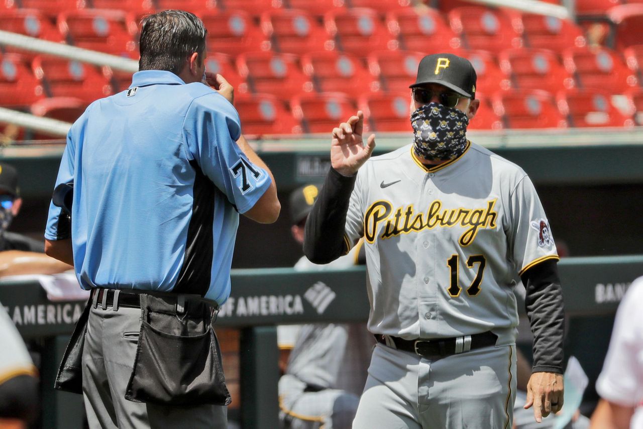 Aware he could be dealt, Pittsburgh Pirates 2B Adam Frazier takes