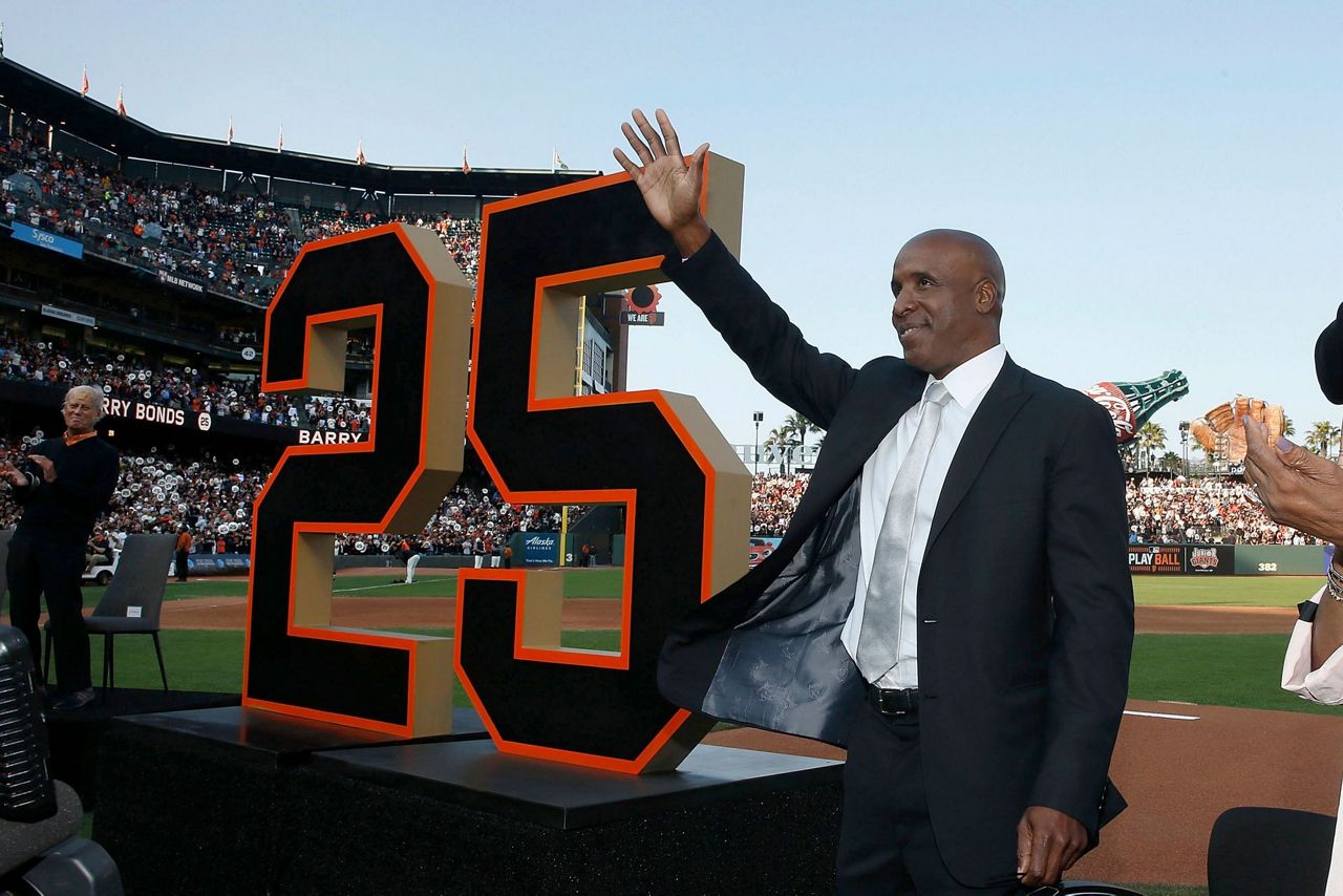 Giants will retire Barry Bonds' No. 25 during Pirates series in