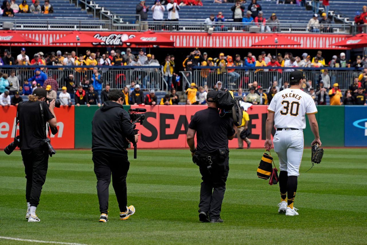 Pirates Rookie Paul Skenes Hits Triple Digits Routinely Strikes Out 7 In Big League Debut Vs Cubs 