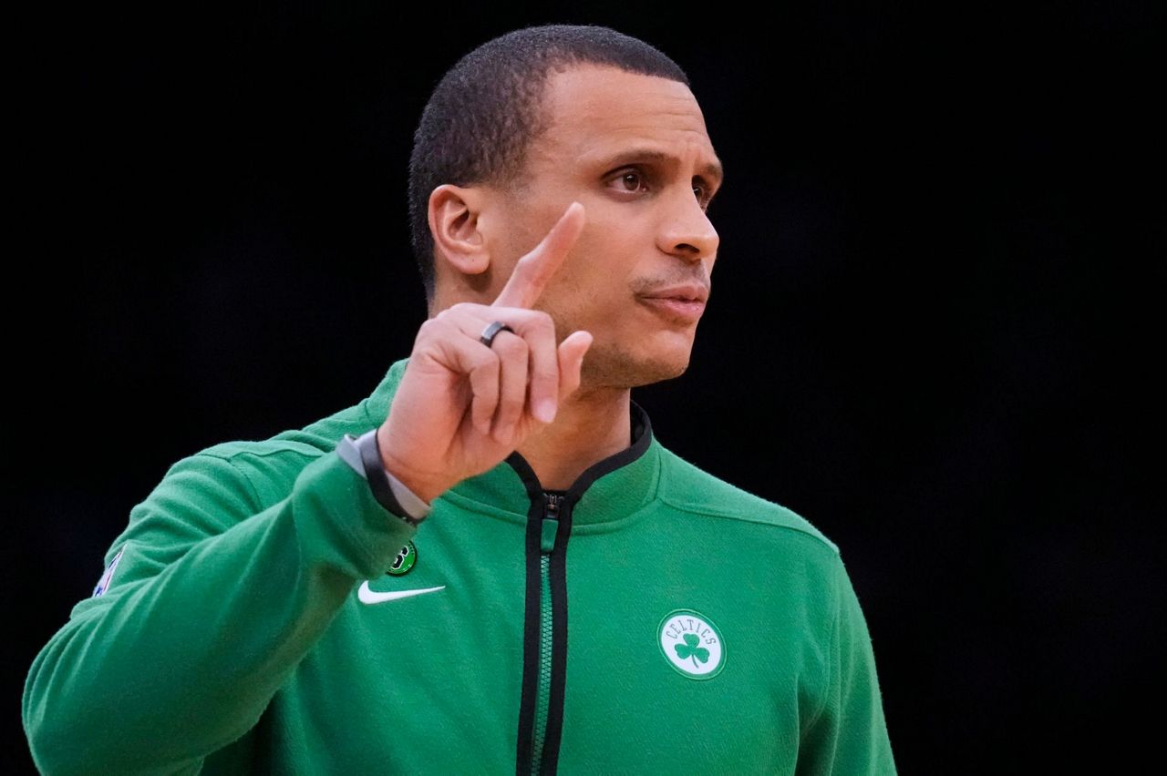 Celtics remove interim tag, name Joe Mazzulla head coach