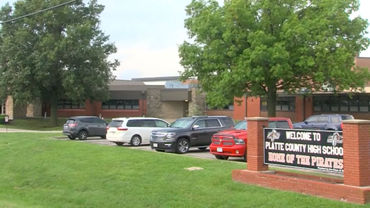 Gas leak causes students to relocate, image size:1280x720