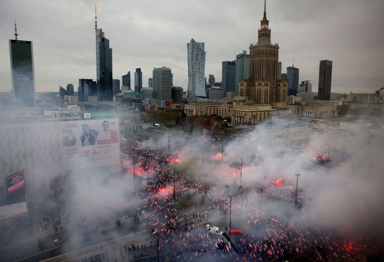 Thousands join nationalist march on Polish Independence Day