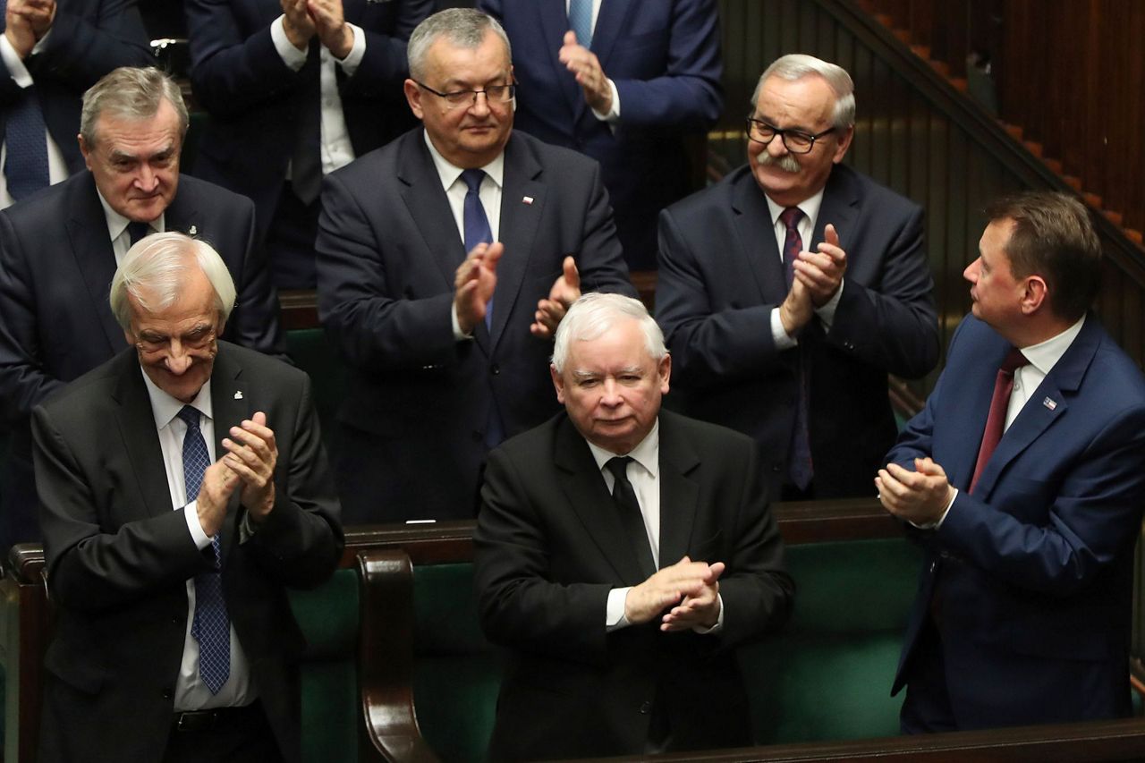 Polish parliament meets 1st time since populists reelected