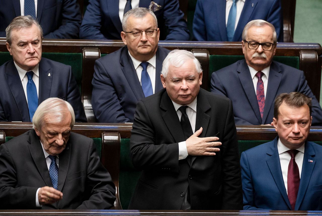 Polish parliament meets 1st time since populists reelected