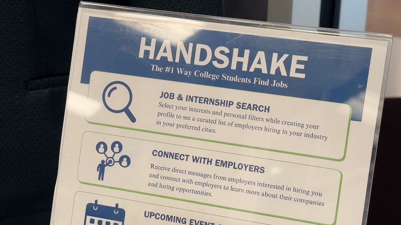 College graduates feeling the pressure as AI shrinks entry-level job market