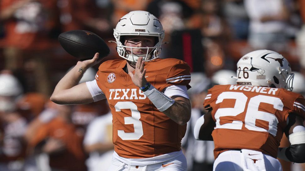 Texas quarterback Quinn Ewers threw four touchdown passes in the first half against Florida on Saturday.