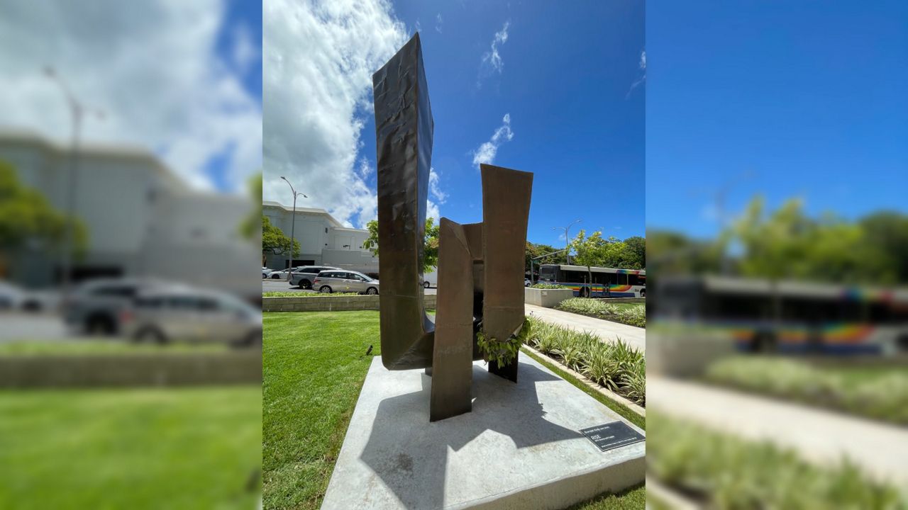 Bumpei Akaji's sculpture installed in front of the Water Dods, Jr. RISE Center. (Photo courtesy of the University of Hawaii)