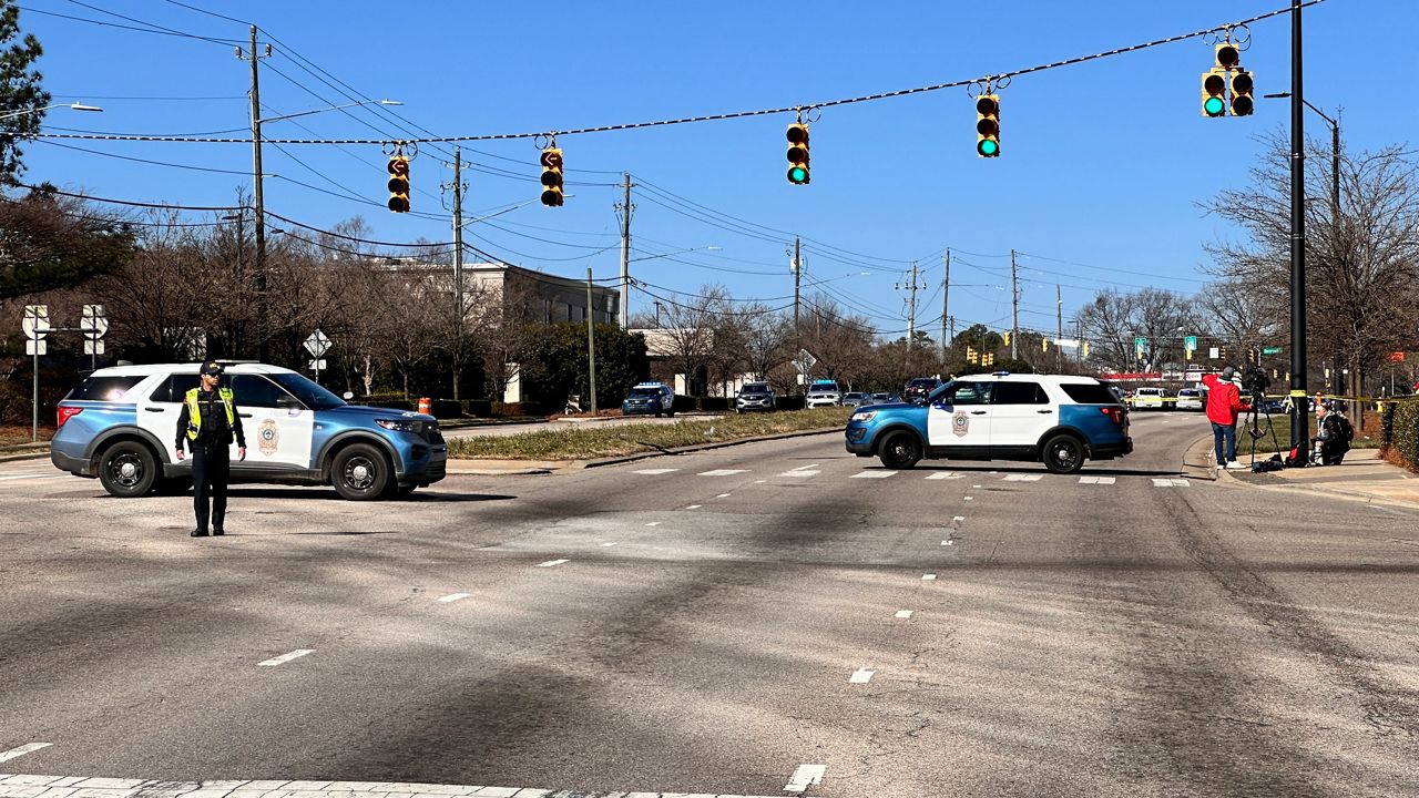 1 killed, 2 wounded in shooting at Raleigh shopping center